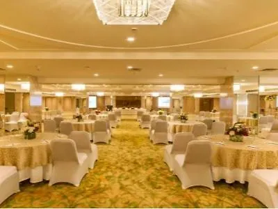 **** Hotel Deventure Sarovar Portico Kapashera, New Delhi Inde