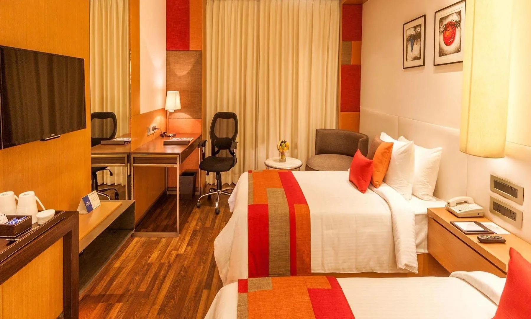 **** Hotel Deventure Sarovar Portico Kapashera, New Delhi Inde
