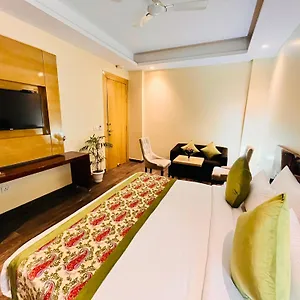 4* Hotel Banz Near Delhi Airport