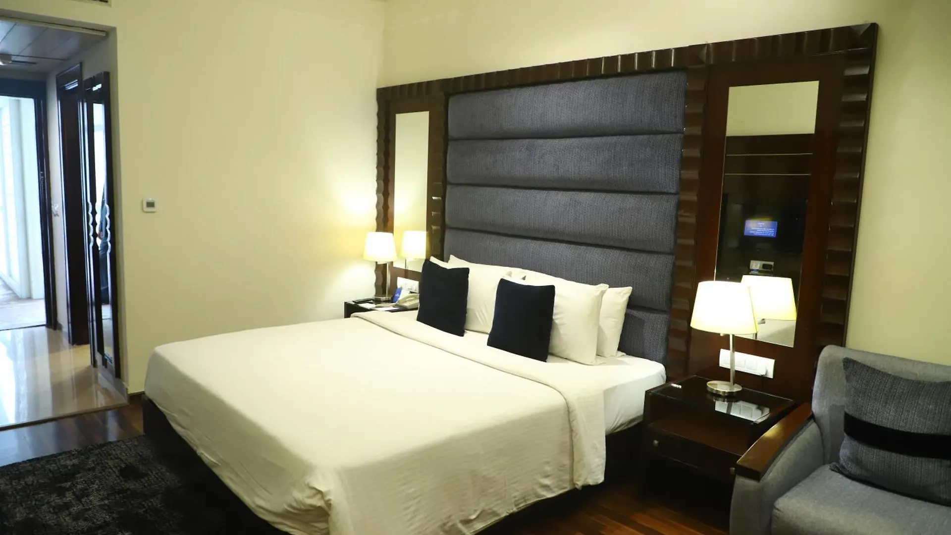 Deventure Sarovar Portico Kapashera, New Delhi Delhi (National Capital Territory of India)