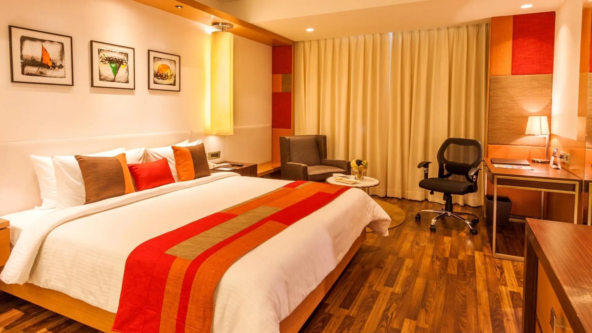 Otel Deventure Sarovar Portico Kapashera, New Delhi